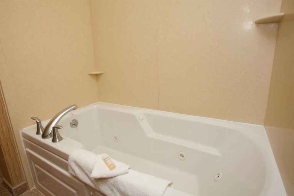 Room image 4